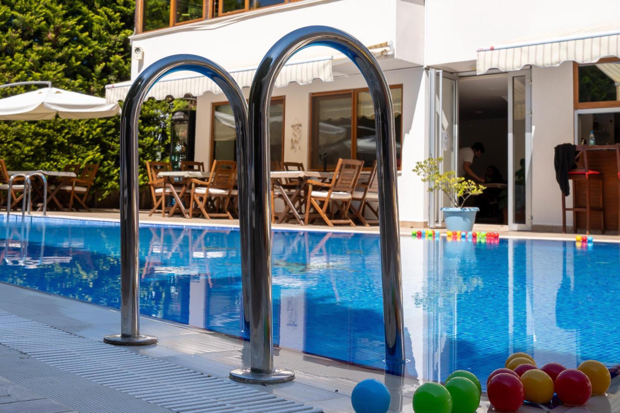 Cunda Giritlioglu Otel Adult Only Ayvalı Kültér fotó